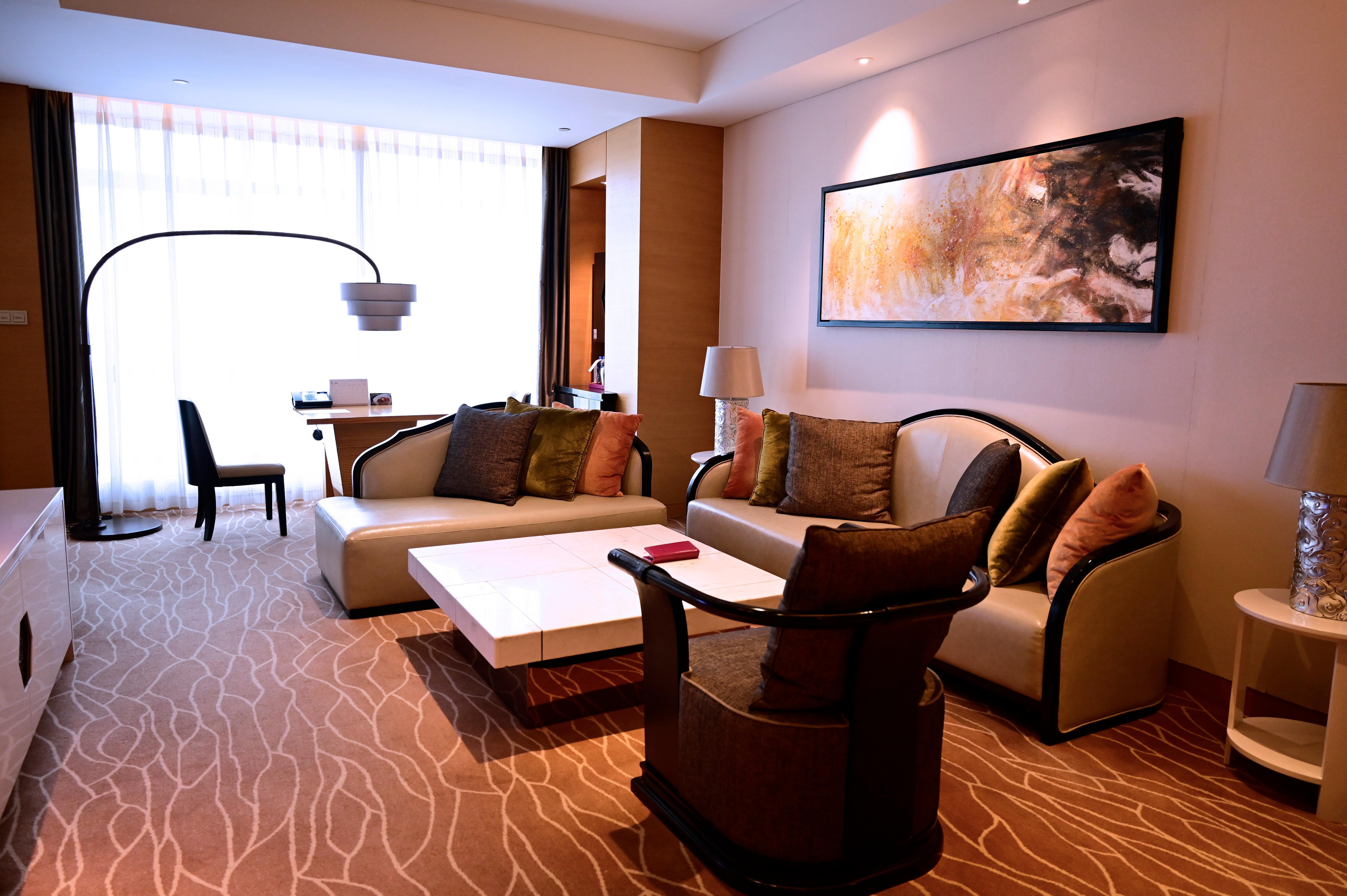 Crowne Plaza Yangzhou By Ihg Hotel Exterior photo