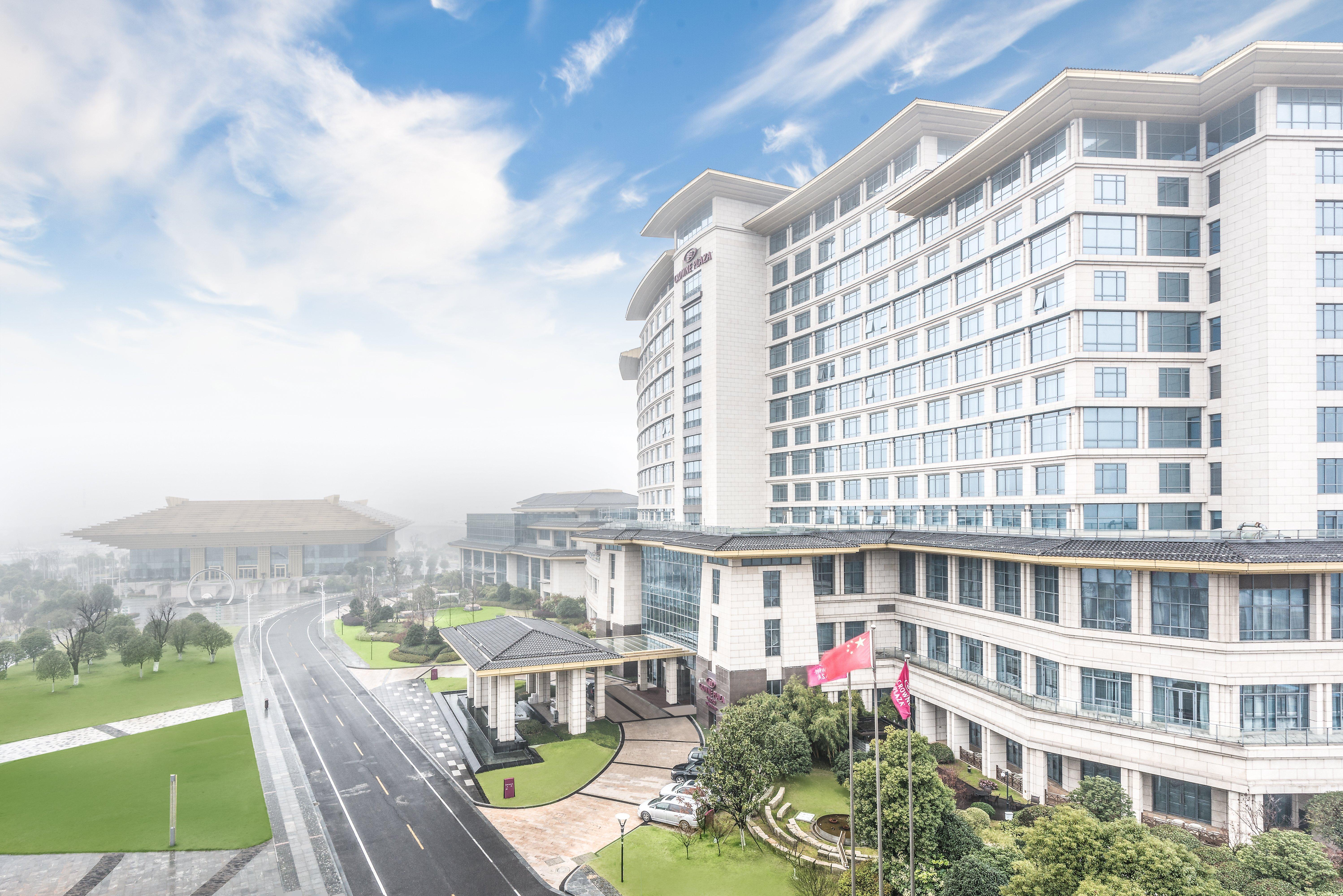 Crowne Plaza Yangzhou By Ihg Hotel Exterior photo