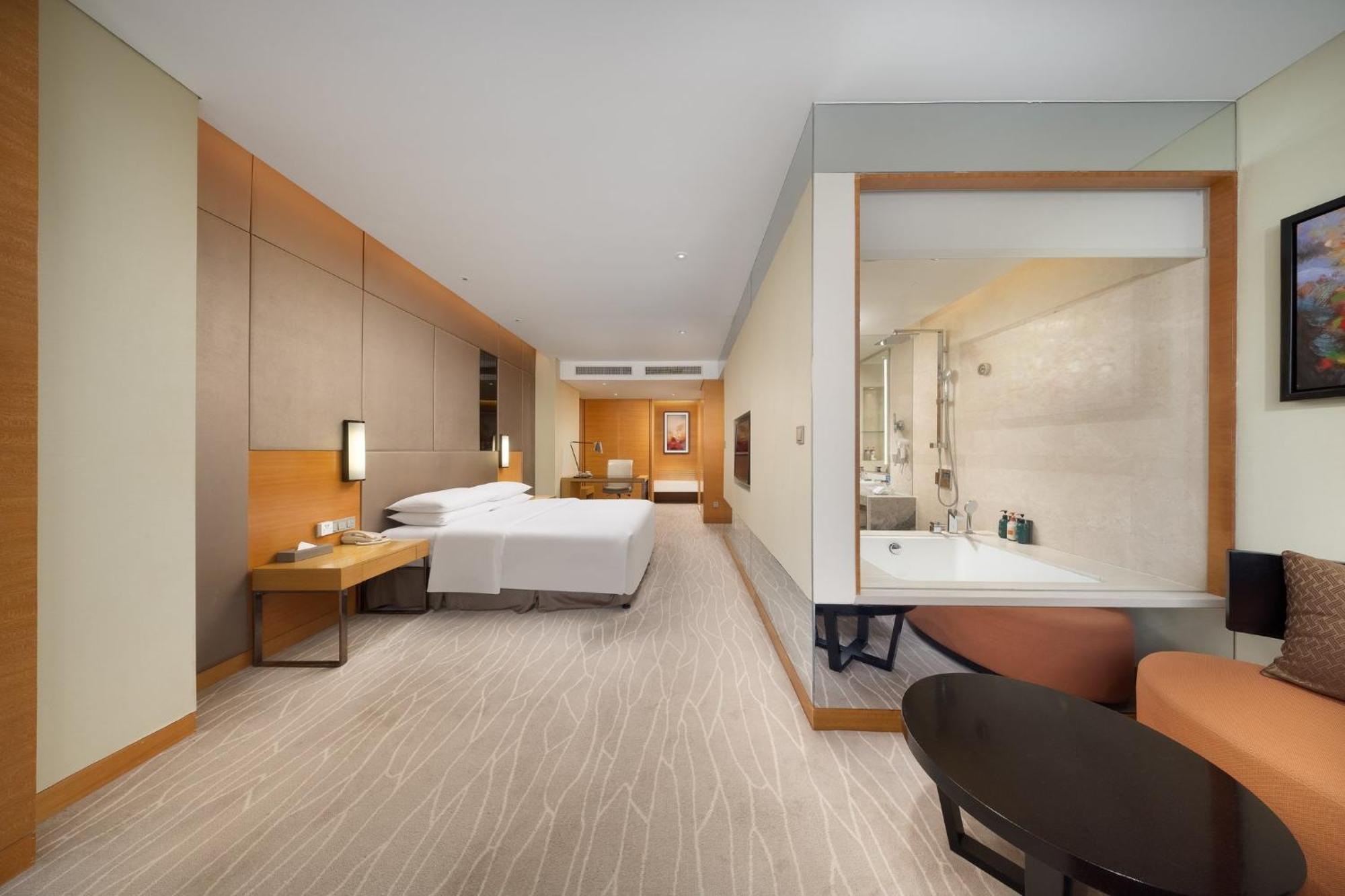 Crowne Plaza Yangzhou By Ihg Hotel Exterior photo